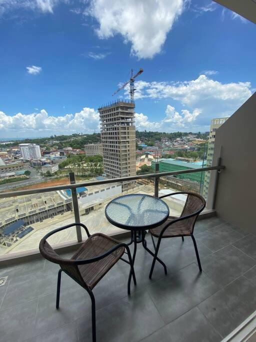 Nagoya Thamrin Apartment High Floor With View Εξωτερικό φωτογραφία