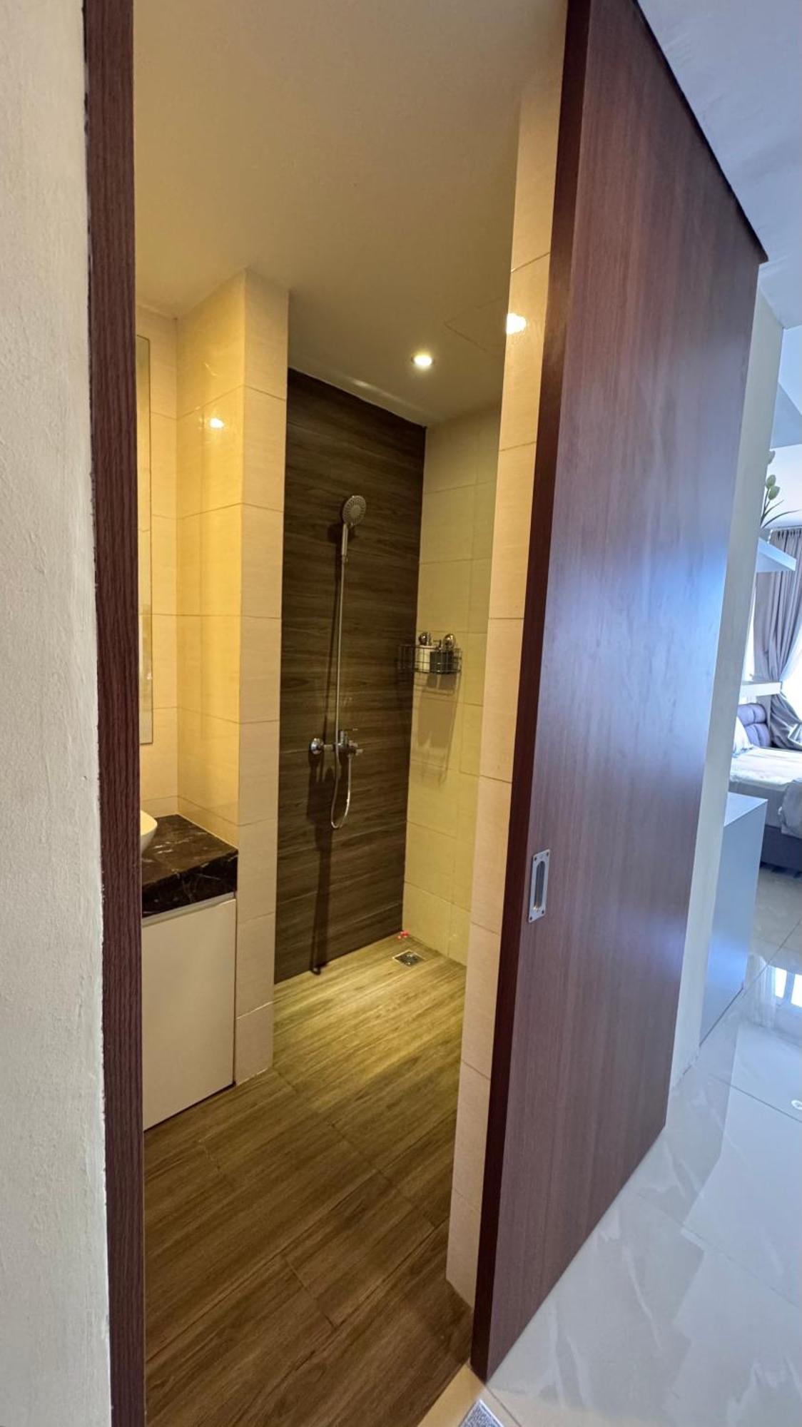 Nagoya Thamrin Apartment High Floor With View Εξωτερικό φωτογραφία